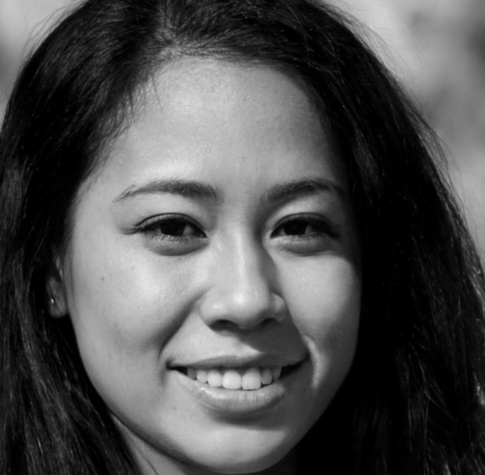 Estudiante exitosa de análisis presupuestario
